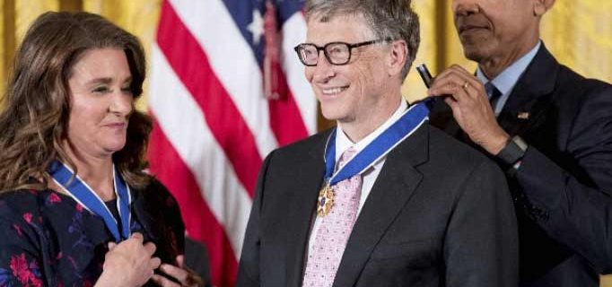 Bill Gates Receiving a Medal from President Obama